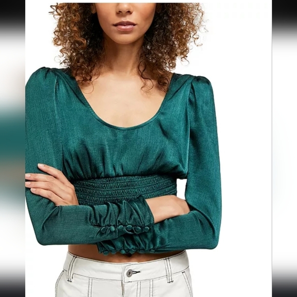 Free People Cropped and smocked boho chic Santiago Top Size Small Petite - Picture 3 of 12